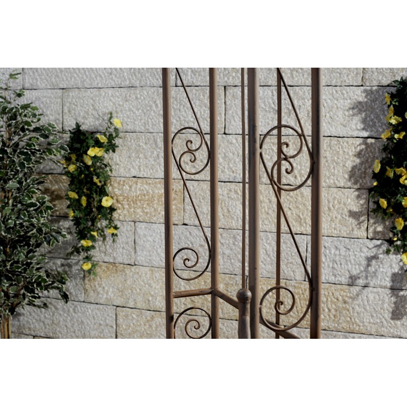 Arco de rosas con portal Sina marrón antiguo