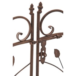 Arco de rosas marrón antiguo de Granada