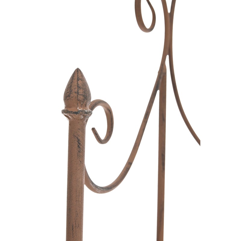 Enrejado antiguo de lavanda marrón