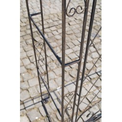 Arco de rosas con puerta Melissa de bronce