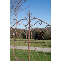 Arco de rosas con puerta Melissa marrón antigua