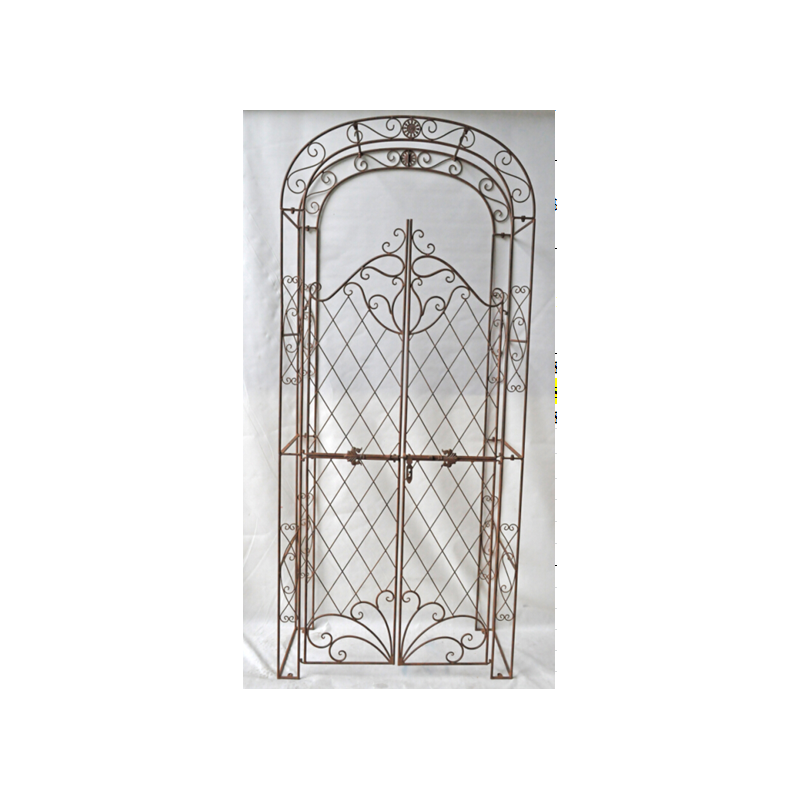 Arco de rosas con puerta de Melissa blanca