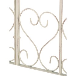 enrejado antiguo de lila crema