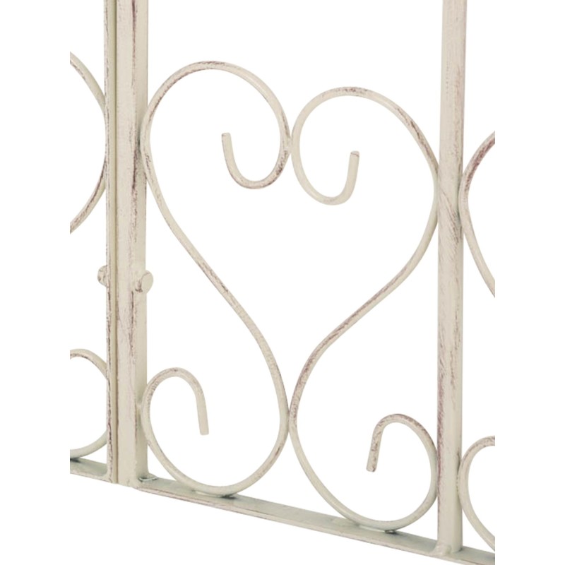 enrejado antiguo de lila crema