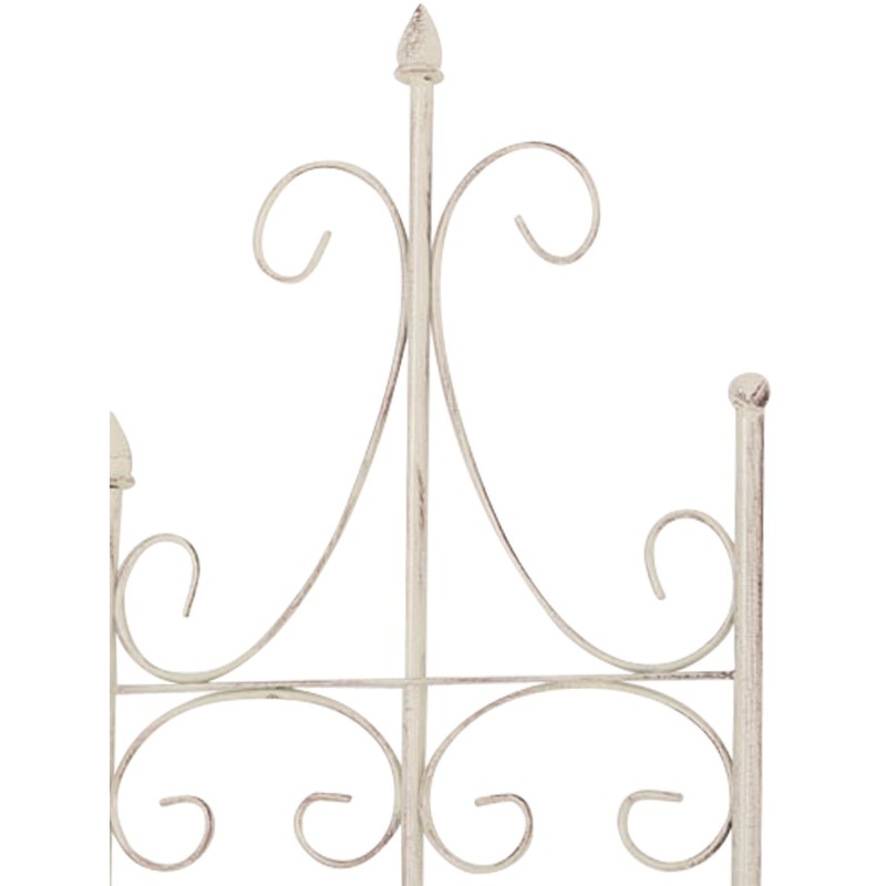 enrejado antiguo de lila crema