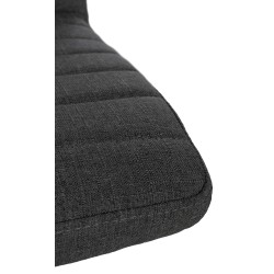 Juego de 2 sillas de comedor Elvas, tapizadas en tela gris oscuro.