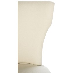 Juego de 2 sillas de comedor Zadar, tapizadas en tela color crema oscuro antiguo.