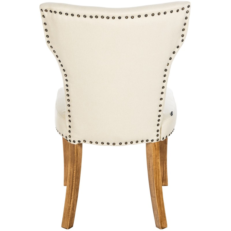 Juego de 2 sillas de comedor Zadar, tapizadas en tela color crema claro de estilo antiguo.