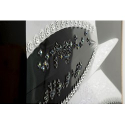 Pintura sobre lienzo lacado de Marty H – Arte mural cautivador y moderno (62 x 4 x 92 cm)