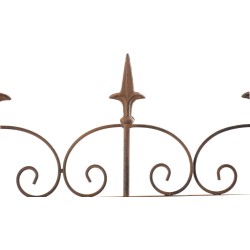 Valla antigua marrón para jardín de charcutería