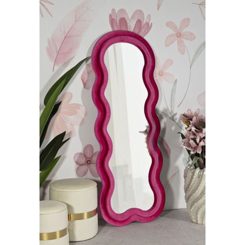 Espejo de pared Miki en terciopelo fucsia, 60x4x160 cm (espejo 39x135 cm) – Color vibrante y estilo audaz