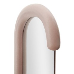 Espejo de pared Chantal en terciopelo rosa, 60x7x160 cm – Glamour romántico y empolvado