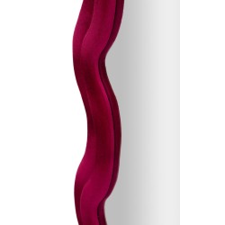 Espejo de pared Emily en terciopelo fucsia, 60x6x160 cm (espejo 42x144 cm) – Un toque moderno y una feminidad audaz