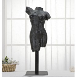 Escultura de una mujer antigua, Patrimonio de un museo olvidado – 19 x 17 x 50 cm