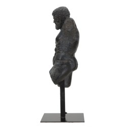 Escultura de un hombre antiguo, guardián de almas de acero – 26 x 22 x 57,5 cm